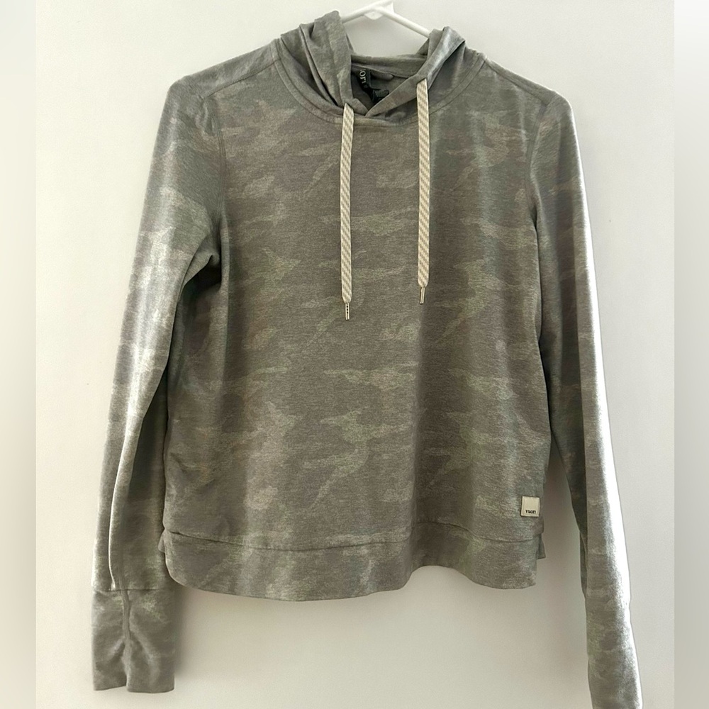 Vuori Halo Essential Hoodie XS Camo Gray